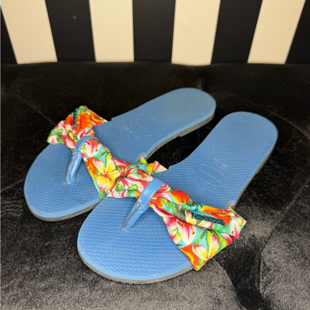 Havaianas Women's Blue Sandals with Colorful Floral Bow
